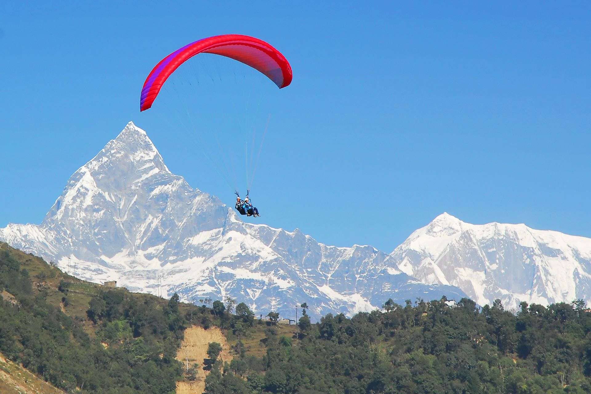 Paragliding in Nepals